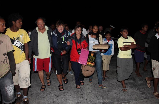 Sarah Outen escorted by welcoming crowd in Mauritius - photo René Soobaroyen © SW